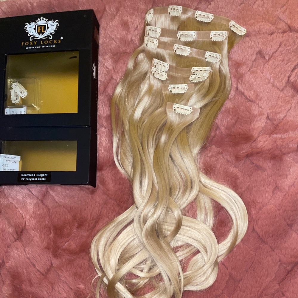 Foxy Locks Hollywood Blonde Clip in Hair Extensions